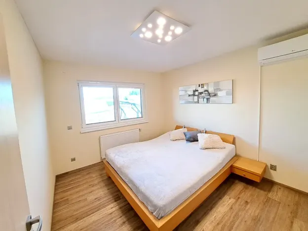 Prodej rodinného domu, Doubravy, 190 m2