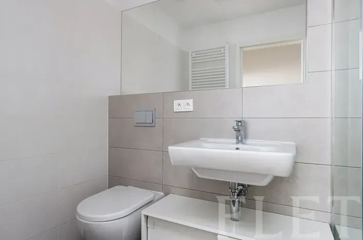 Pronájem bytu 1+kk, Praha - Michle, Nuselská, 43 m2