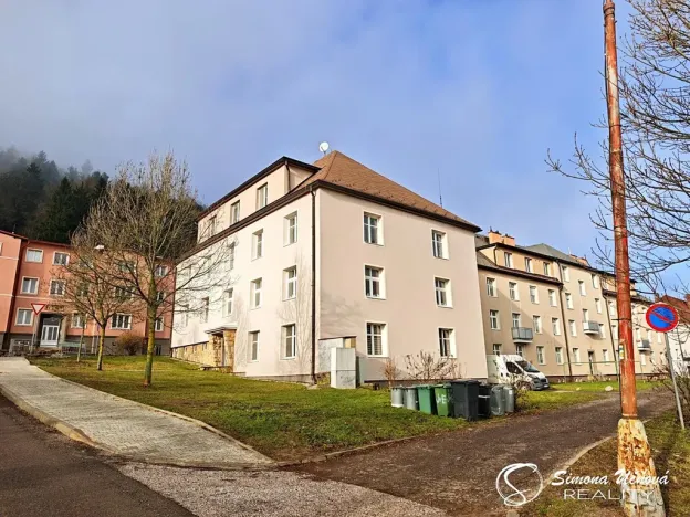 Prodej bytu 3+1, Žacléř, Na Pilíři, 73 m2