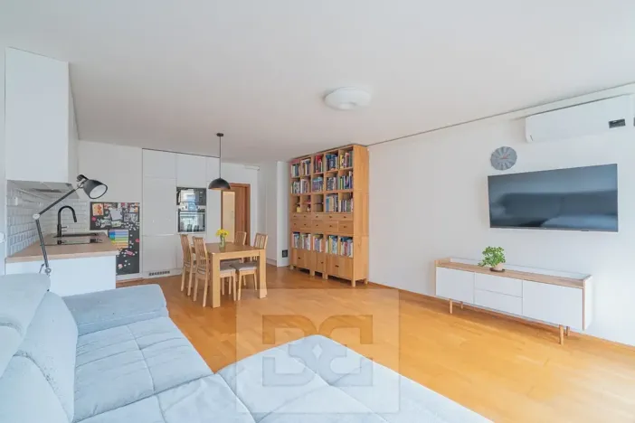 Prodej bytu 3+kk, Praha - Kobylisy, Pod hliništěm, 70 m2