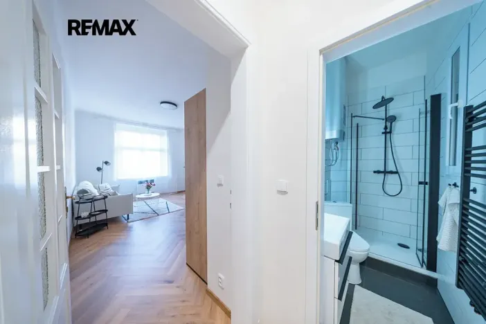 Pronájem bytu 2+kk, Praha - Nusle, Jaromírova, 46 m2