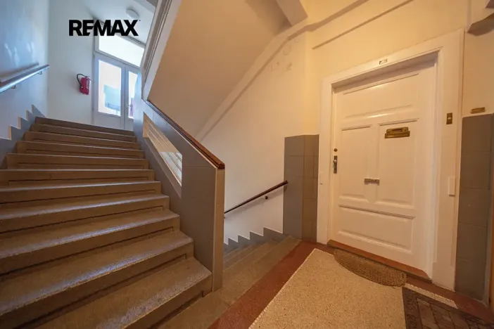 Pronájem bytu 2+kk, Praha - Nusle, Jaromírova, 46 m2