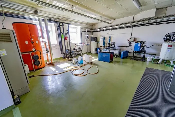 Prodej výrobních prostor, Bezno, Nemyslovická, 861 m2