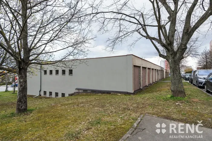 Prodej garáže, Brno, Žarošická, 18 m2