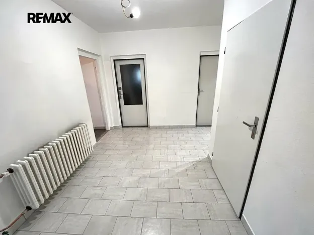 Pronájem kanceláře, Slavkov u Brna, 82 m2