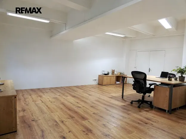 Pronájem kanceláře, Praha - Hloubětín, Nademlejnská, 40 m2