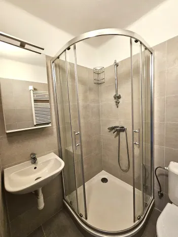 Pronájem bytu 1+1, Chvaletice, Obránců míru, 29 m2