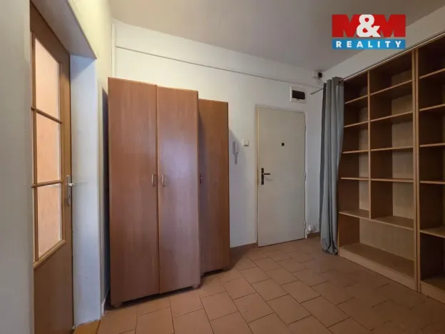 Pronájem bytu 2+1, Nová Role, Tovární, 60 m2