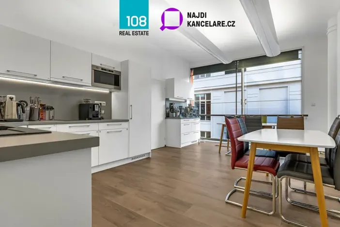 Pronájem kanceláře, Praha - Karlín, Křižíkova, 415 m2