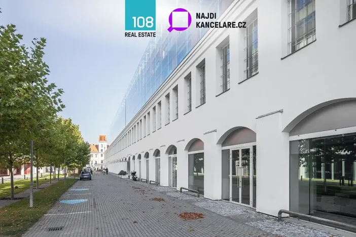 Pronájem kanceláře, Praha - Karlín, Křižíkova, 415 m2