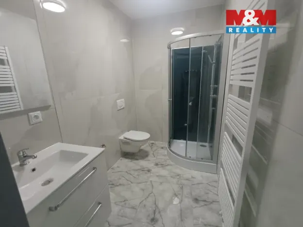 Pronájem bytu 3+kk, Bělá pod Bezdězem, Masarykovo náměstí, 80 m2