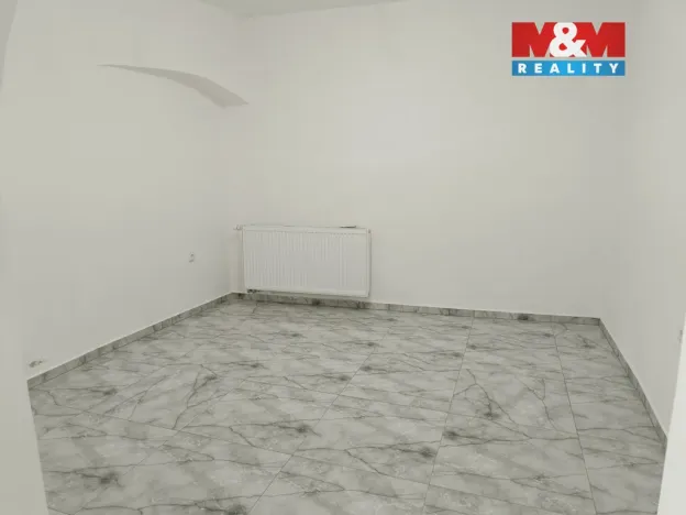 Pronájem bytu 3+kk, Bělá pod Bezdězem, Masarykovo náměstí, 80 m2