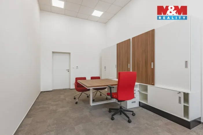 Pronájem kanceláře, Klatovy - Klatovy I, nám. Míru, 396 m2