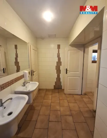 Pronájem restaurace, Holice, Smetanova, 233 m2