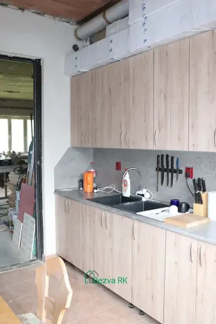 Prodej výrobních prostor, Čimelice, 1924 m2