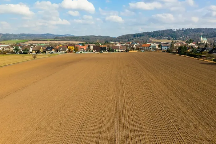 Prodej pozemku pro bydlení, Dolany, 10038 m2