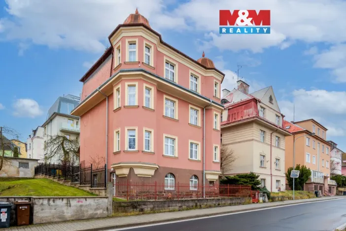 Prodej bytu 3+1, Karlovy Vary - Drahovice, Americká, 92 m2