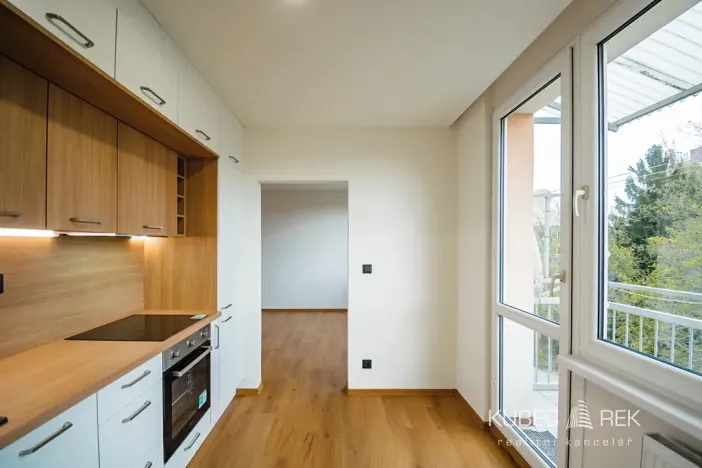 Pronájem bytu 2+1, Jindřichův Hradec, sídliště U Nádraží, 49 m2