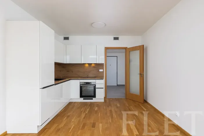 Pronájem bytu 1+kk, Praha - Vysočany, Smržových, 31 m2