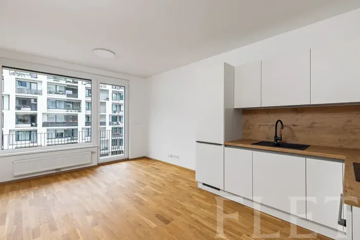 Pronájem bytu 1+kk, Praha - Vysočany, Smržových, 31 m2