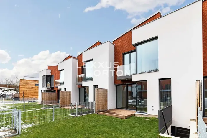 Pronájem rodinného domu, Praha - Dejvice, V Šáreckém údolí, 190 m2