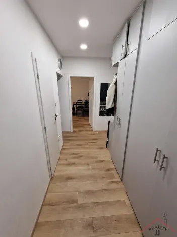 Pronájem bytu 2+1, Praha - Žižkov, K lučinám, 51 m2