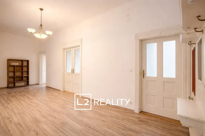 Pronájem bytu 3+1, Praha - Smíchov, Štefánikova, 150 m2