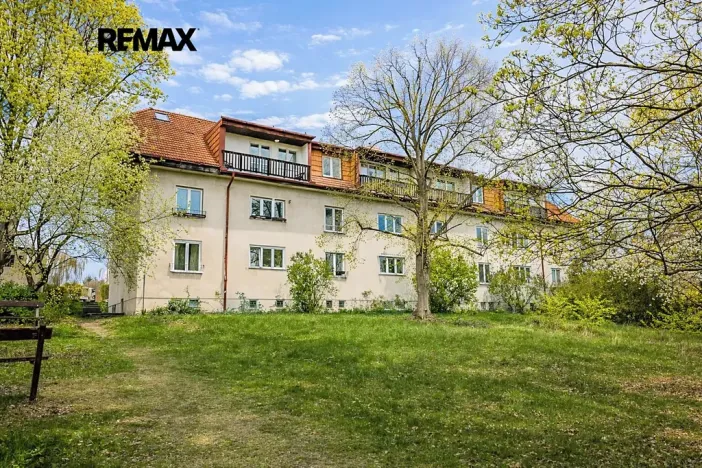 Prodej bytu 2+1, Praha - Dejvice, Na viničních horách, 58 m2