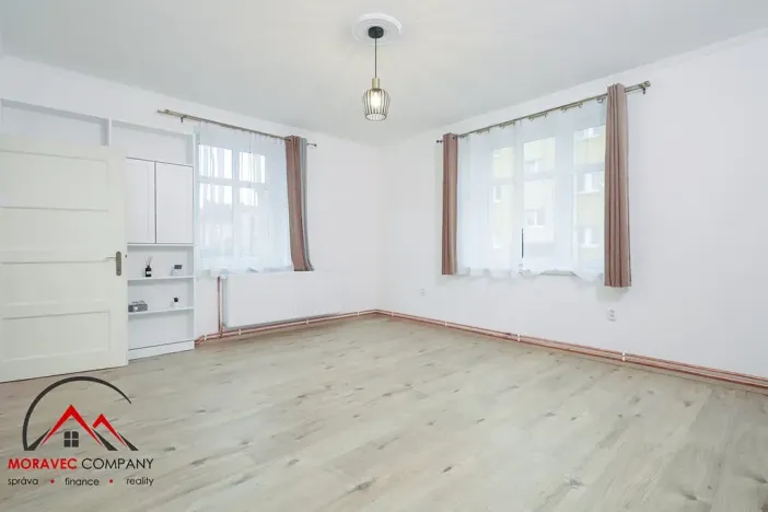 Pronájem bytu 2+kk, Krnov, Tolstého, 42 m2