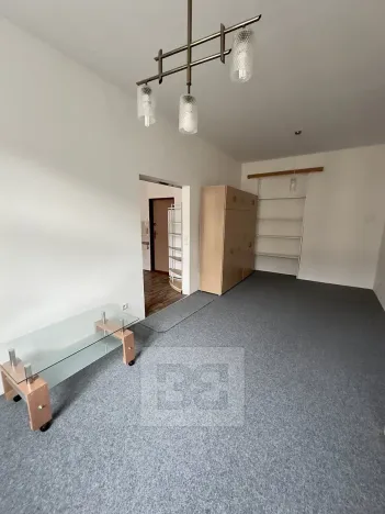 Pronájem bytu 2+kk, Praha - Malá Strana, 38 m2