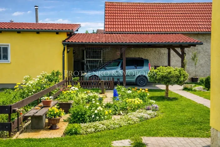 Prodej rodinného domu, Přerov nad Labem, 283 m2