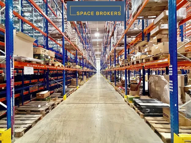 Pronájem skladu, Hradec Králové, 5000 m2