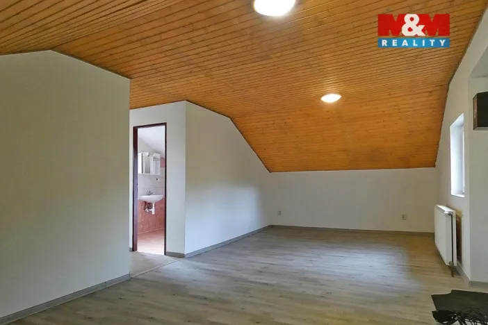 Pronájem bytu 1+1, Červené Pečky, Dobešovice, 40 m2