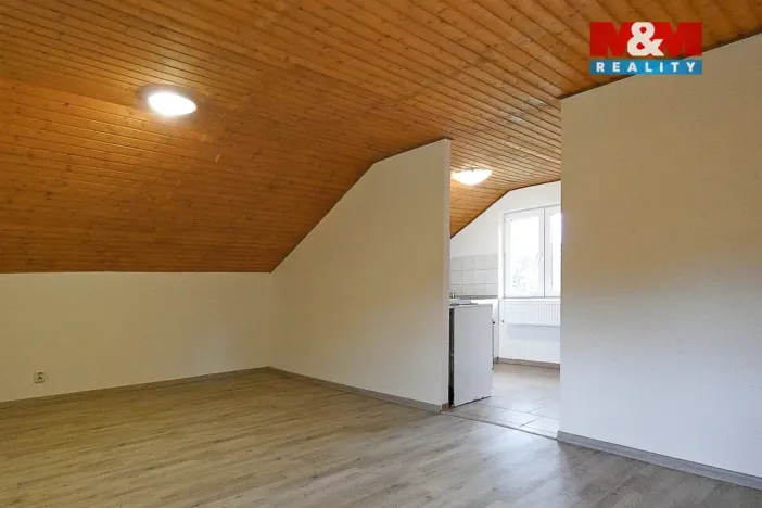 Pronájem bytu 1+1, Červené Pečky, Dobešovice, 40 m2