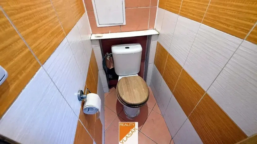 Pronájem bytu 2+1, Kadaň, Na Podlesí, 55 m2