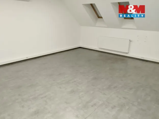 Pronájem obchodního prostoru, Rožnov pod Radhoštěm, Nádražní, 36 m2