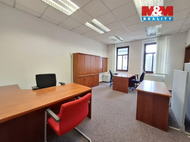 Pronájem kanceláře, Chodov, Staroměstská, 220 m2