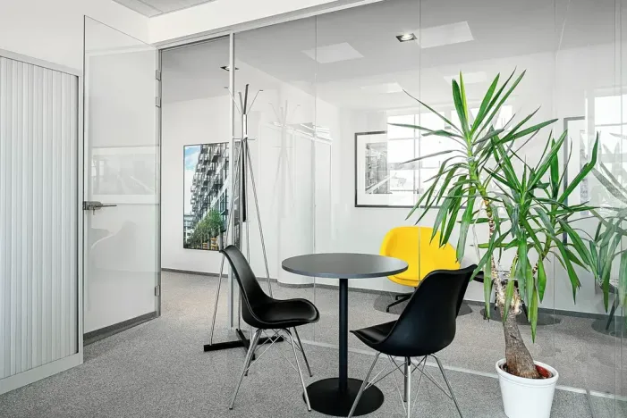 Pronájem kanceláře, Praha - Holešovice, U Uranie, 270 m2