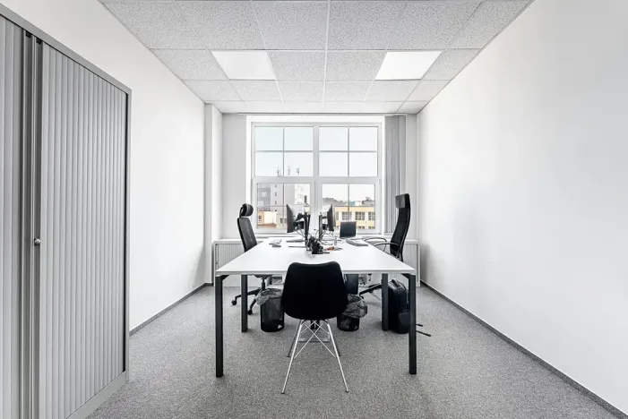 Pronájem kanceláře, Praha - Holešovice, U Uranie, 500 m2