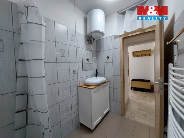 Prodej bytu 2+1, Jáchymov, K Lanovce, 37 m2