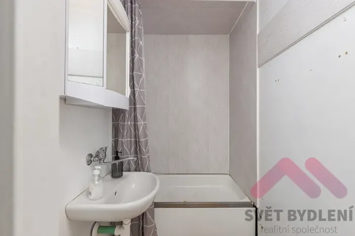 Pronájem bytu 1+1, Praha - Bohnice, Katovická, 55 m2