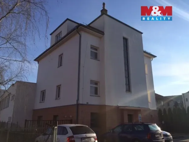 Pronájem kanceláře, Hradec Králové - Slezské Předměstí, Luční, 77 m2