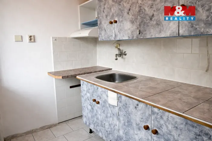 Pronájem bytu 1+kk, Pardubice - Polabiny, Bělehradská, 36 m2