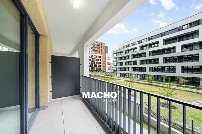 Pronájem bytu 1+kk, Praha - Hloubětín, Poděbradská, 31 m2