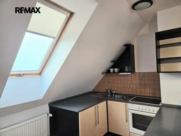 Prodej bytu 2+kk, Jesenice, Příčná I., 45 m2