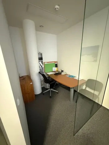 Pronájem kanceláře, Praha - Vysočany, Sokolovská, 135 m2