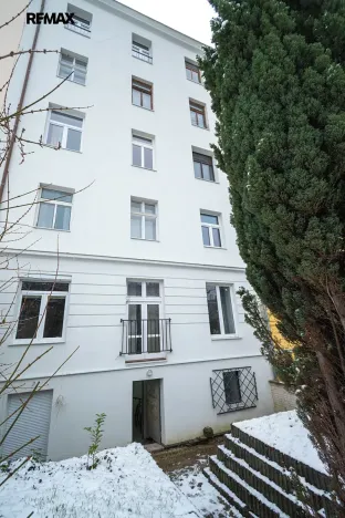 Prodej - jiné, Praha - Žižkov, Seifertova, 30 m2