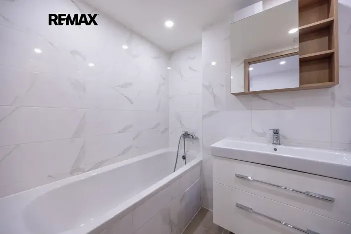 Pronájem bytu 4+kk, Praha - Modřany, Plovdivská, 82 m2