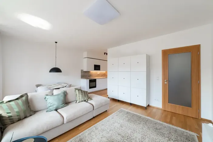 Prodej bytu 2+kk, Praha - Holešovice, U průhonu, 57 m2