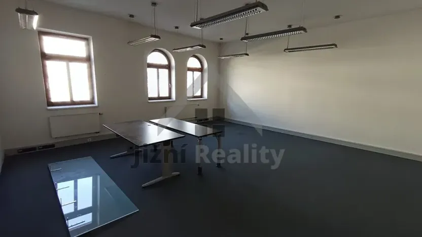 Pronájem kanceláře, Praha - Břevnov, Bělohorská, 1054 m2